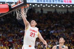 九游竞技-世界篮球盛宴中哪个球员最闪耀？谁能成为焦点？