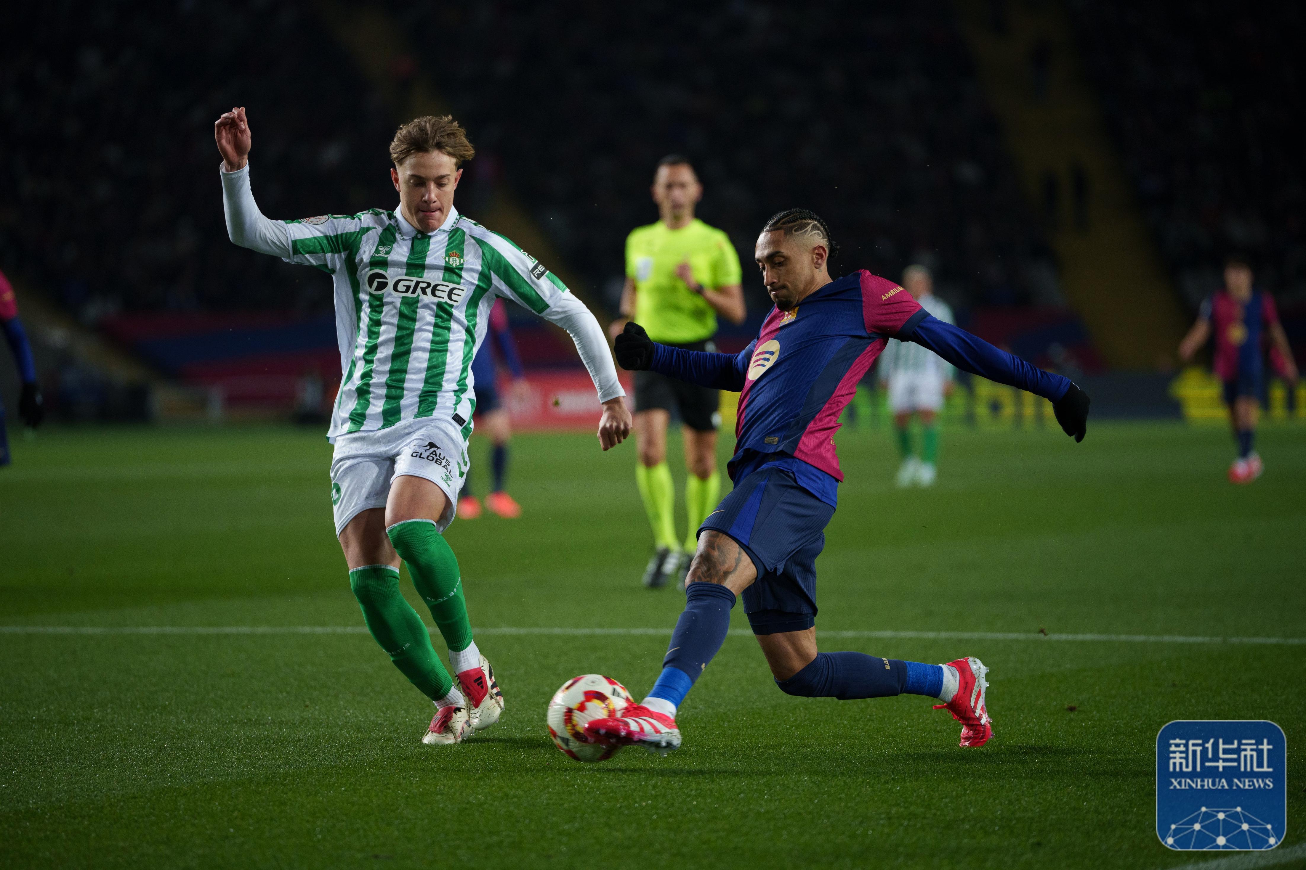 西班牙队整体实力占优，赢得胜利赛！