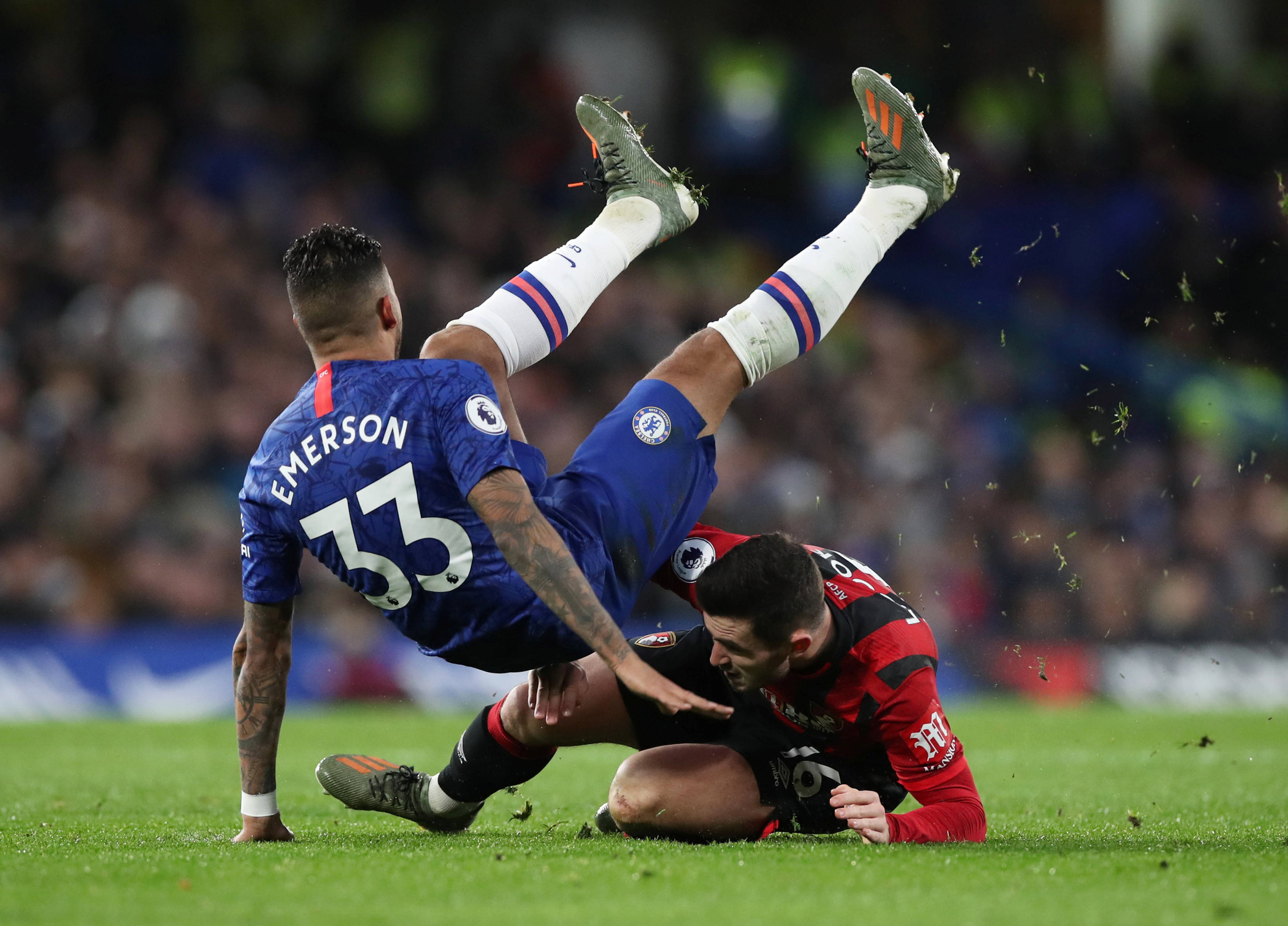 关于伯恩茅斯主场大败,士气受挫的信息 关于伯恩茅斯主场大败,士气受挫的信息