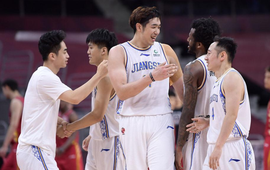 关于江苏男篮挑战多迎难,团结拼搏获得良好成绩的信息 关于江苏男篮挑战多迎难,团结拼搏获得良好成绩的信息